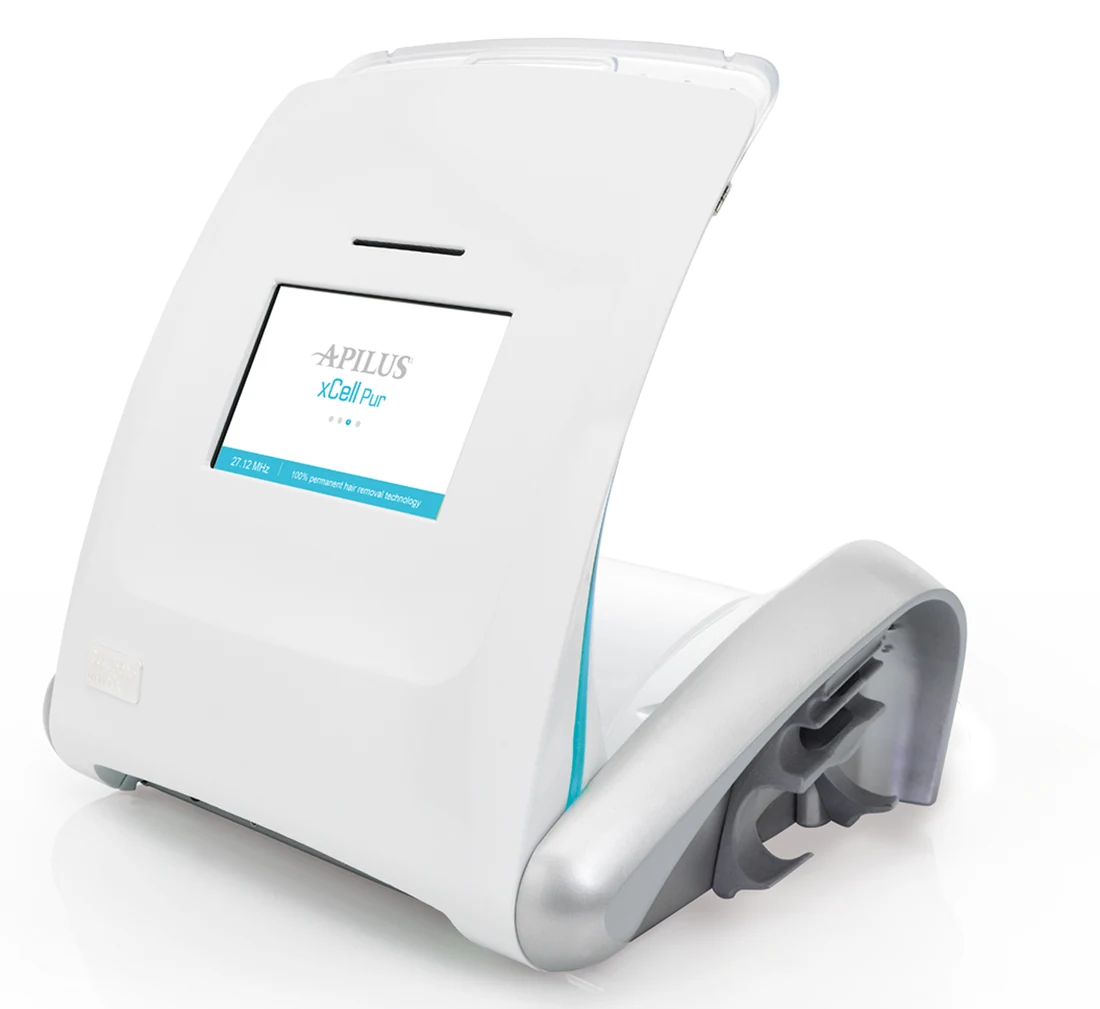 L'appareil d'électrolyse Apilus xCell Pur, avec son écran tactile et son support de pièce à main