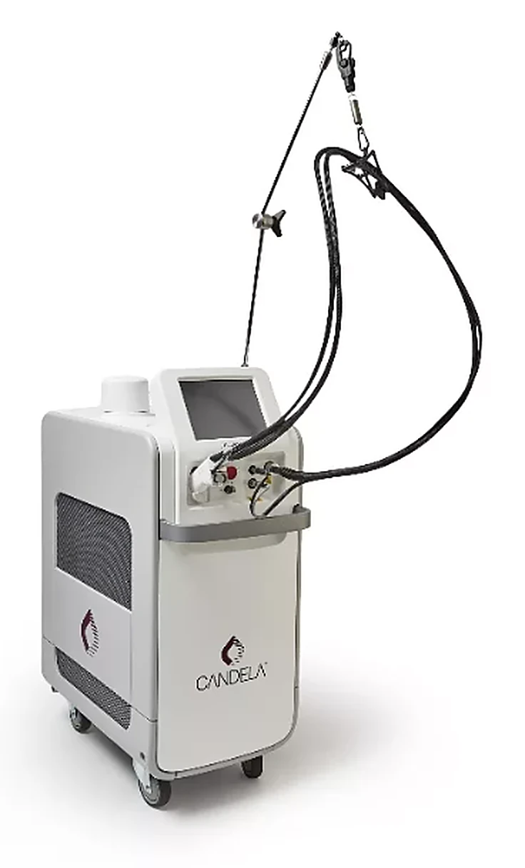 Le laser Candela GentleMax Pro, avec son écran de réglage et ses pièces à main